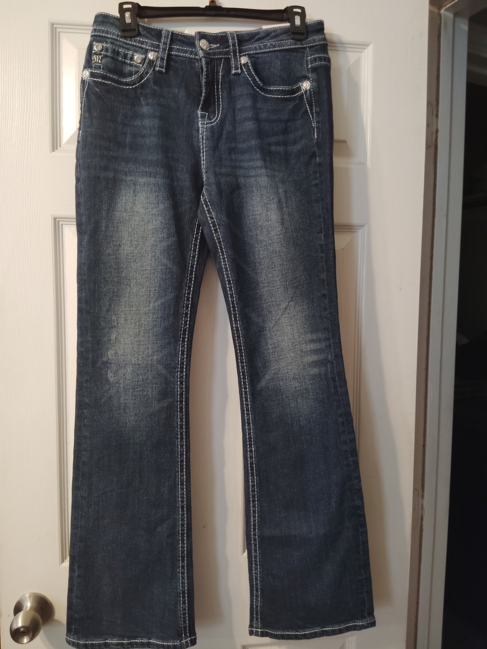 Miss Me Dark Blue Bootcut Jeans with Embroidered Pockets!! NWT ✅ Mid-Rise - Picture 4 of 16